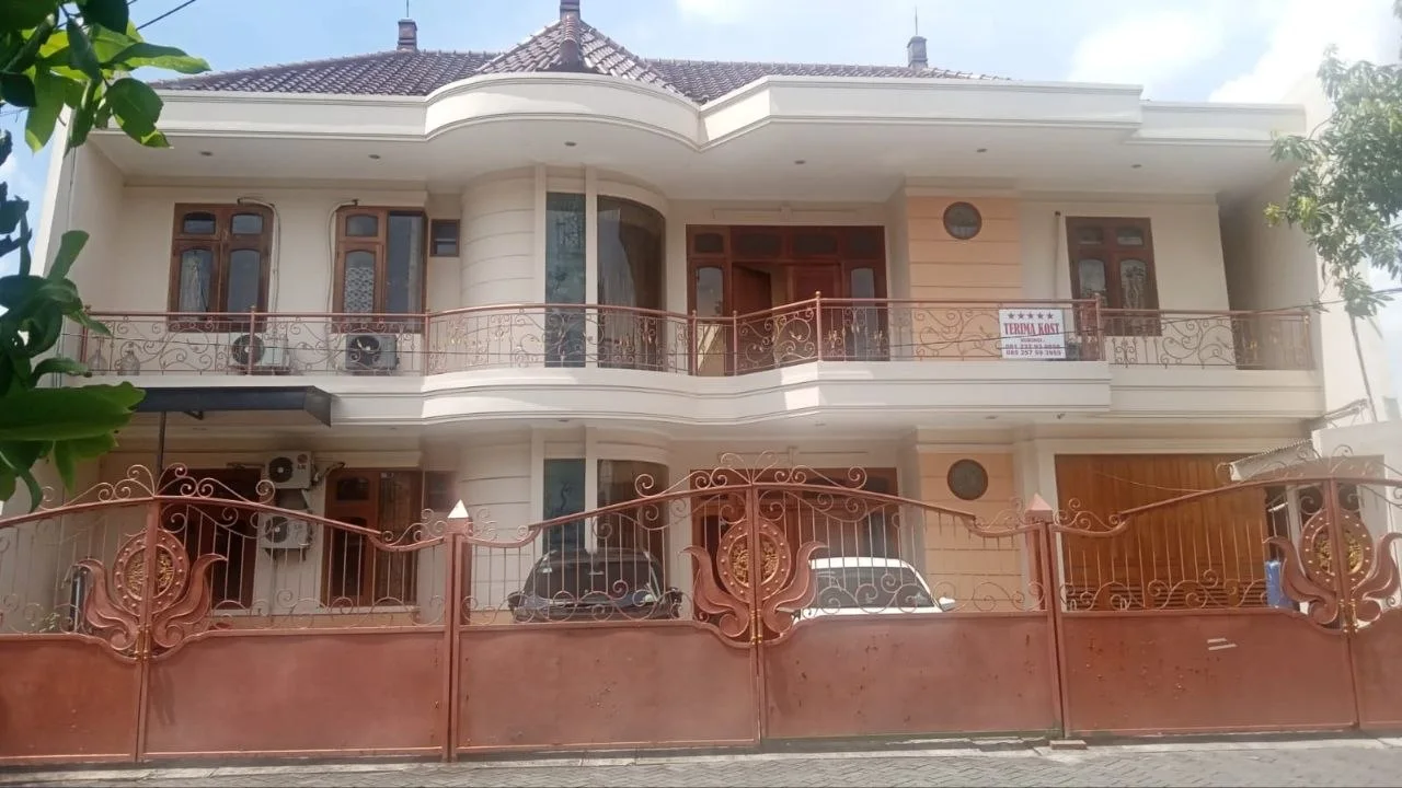 Dijual Rumah Kost Aktif di Jalan Siwalankerto Surabaya Selatan