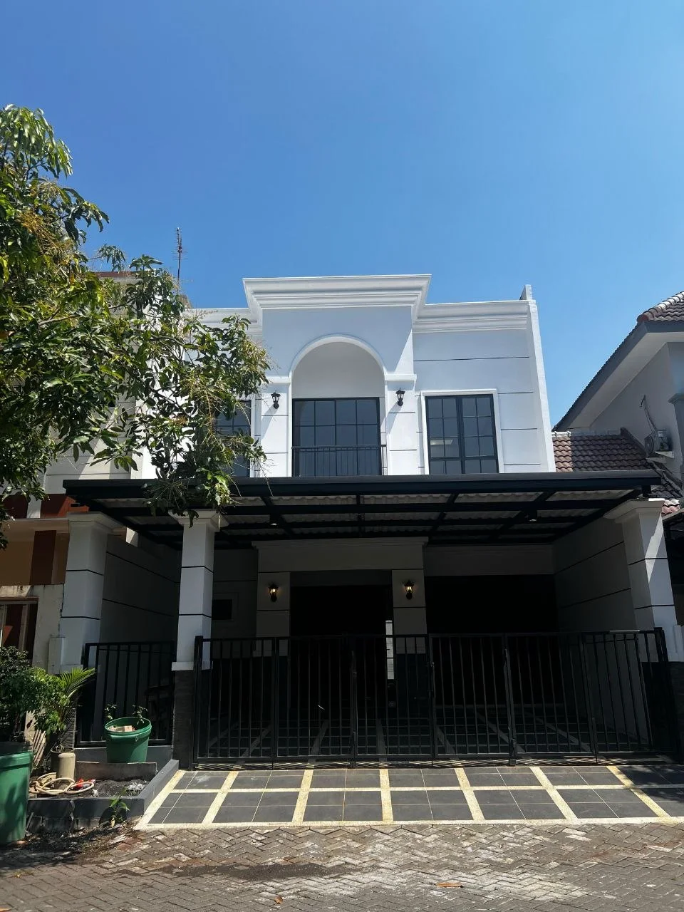 Dijual Rumah Baru American Classic di Pondok Mutiara Regency Sidoarjo