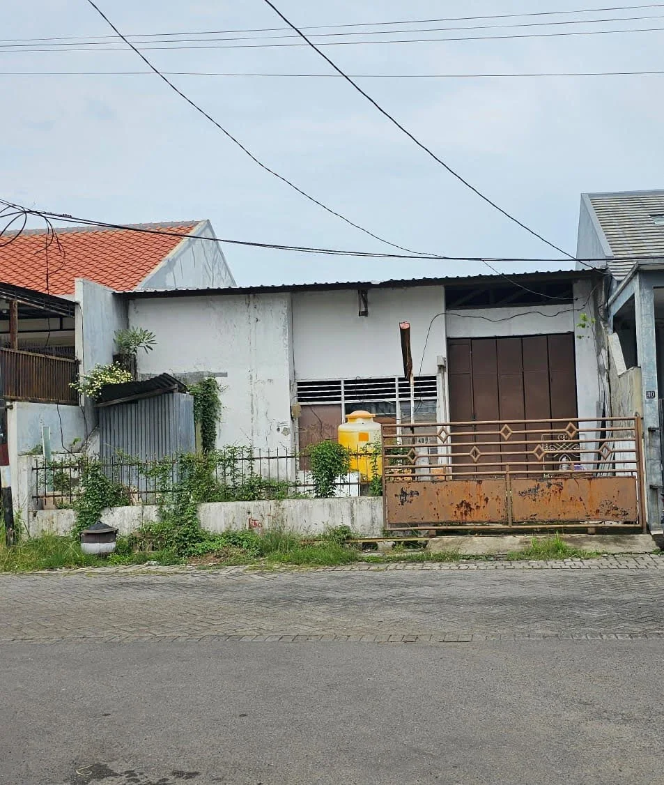 Dijual Cepat Rumah Lama Hitung Tanah di Darmo Baru Barat Surabaya Barat