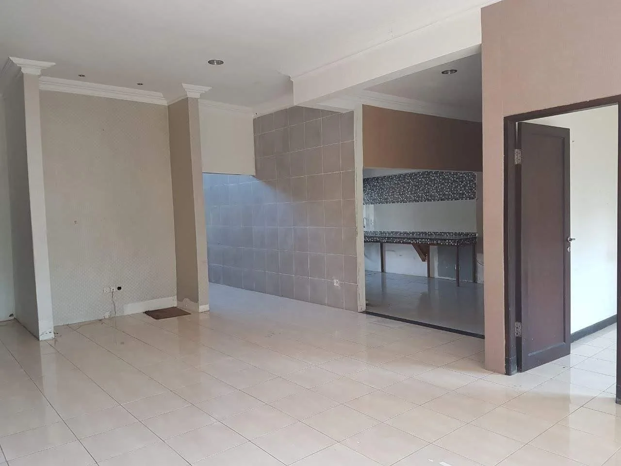 Dijual Rumah Strategis di Palma Grandia Citraland Utara Surabaya Barat - Thumbnail 7
