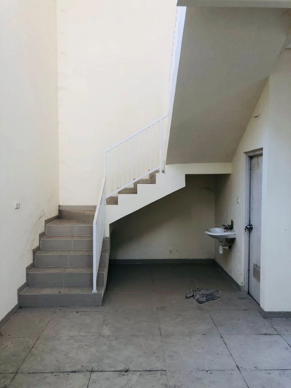 Dijual Rumah 2 Lantai di Bukit Palma Citraland Surabaya Barat - Thumbnail 4
