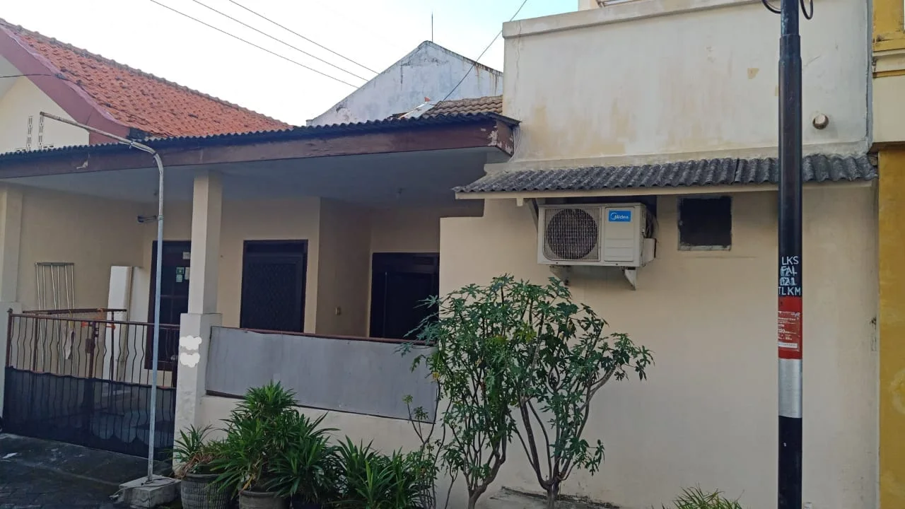 Rumah Hook Dijual di Wiyung Surabaya Selatan