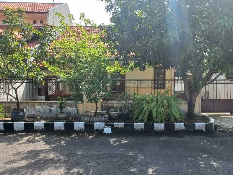 Dijual Rumah Kos Aktif 1 Lantai di Kawasan Medokan Ayu Surabaya Timur - Image 1