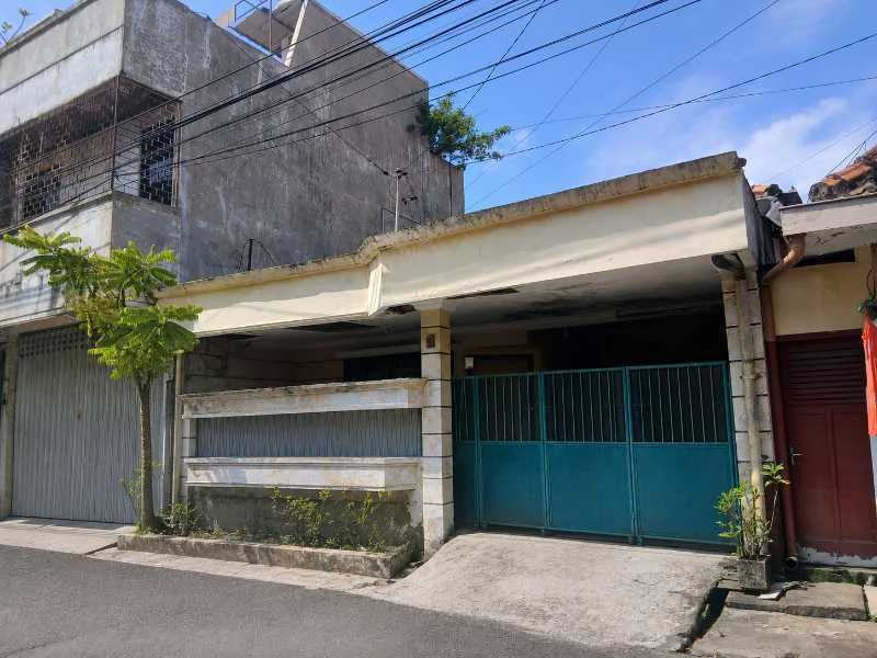 Dijual Rumah Strategis di Surabaya Pusat