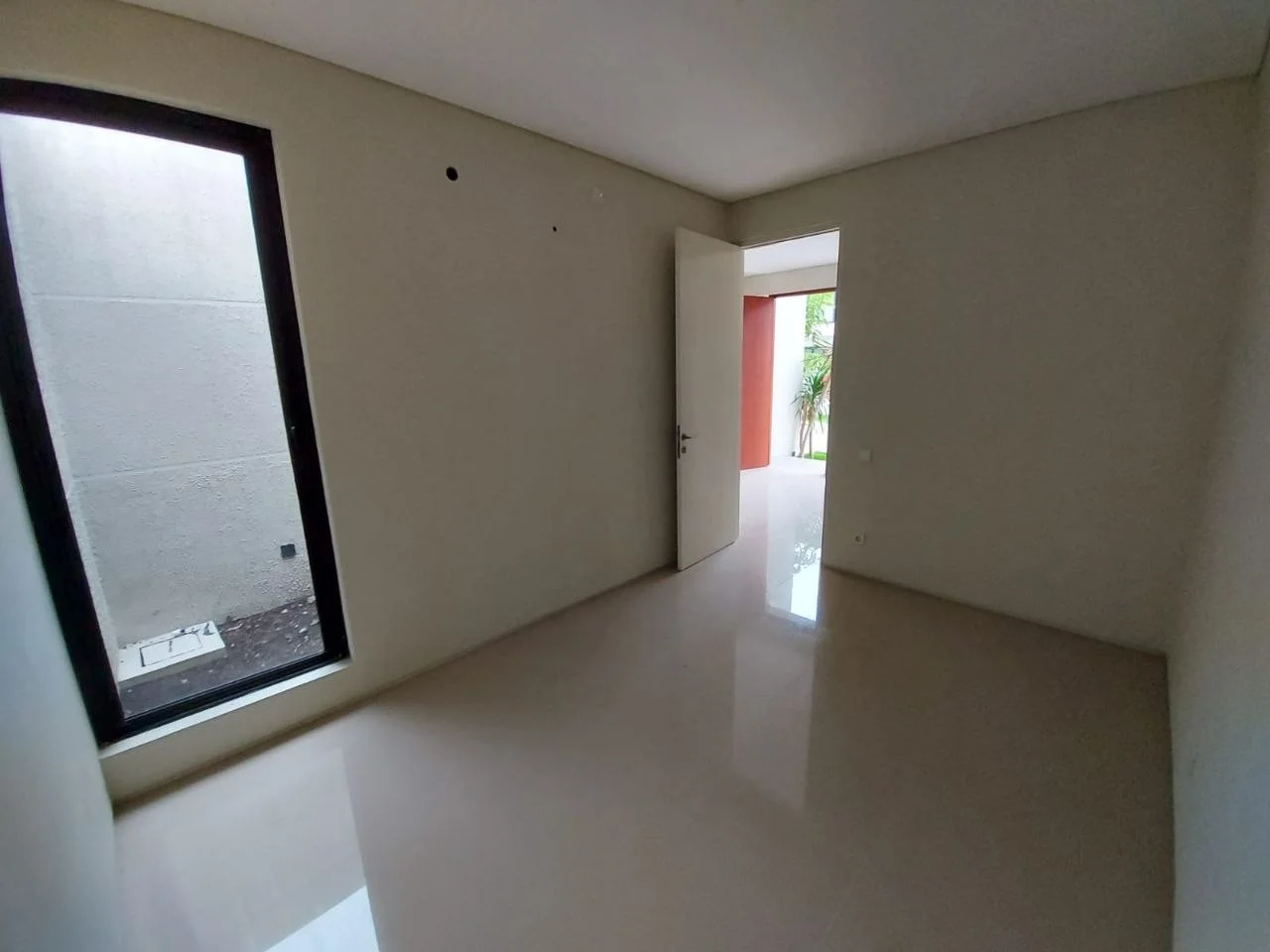 Dijual Rumah Siap Huni di North West Lake Citraland Surabaya Barat - Thumbnail 6