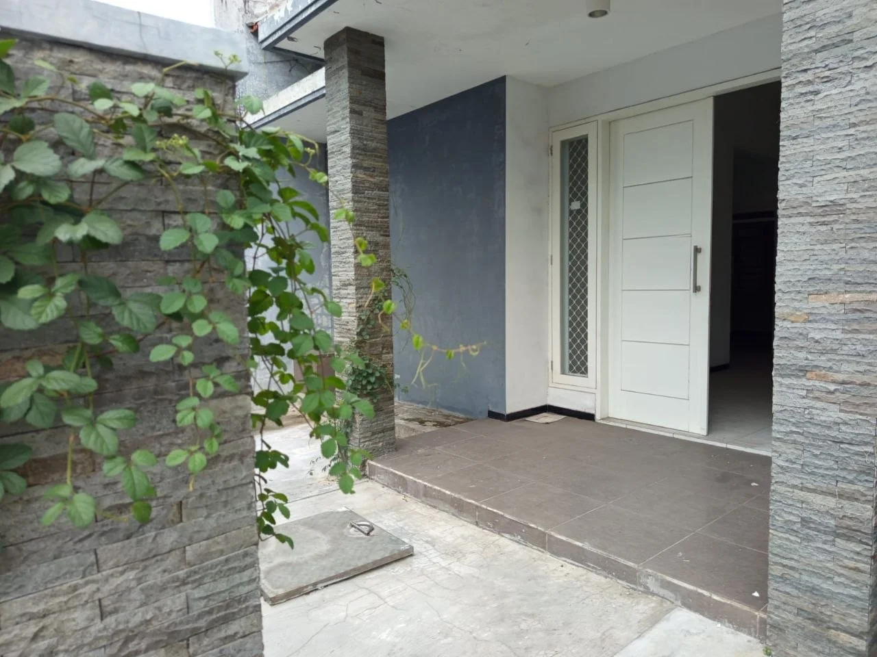 Jual Rumah Lokasi Strategis Kutisari Indah Barat Surabaya Selatan - Thumbnail 4