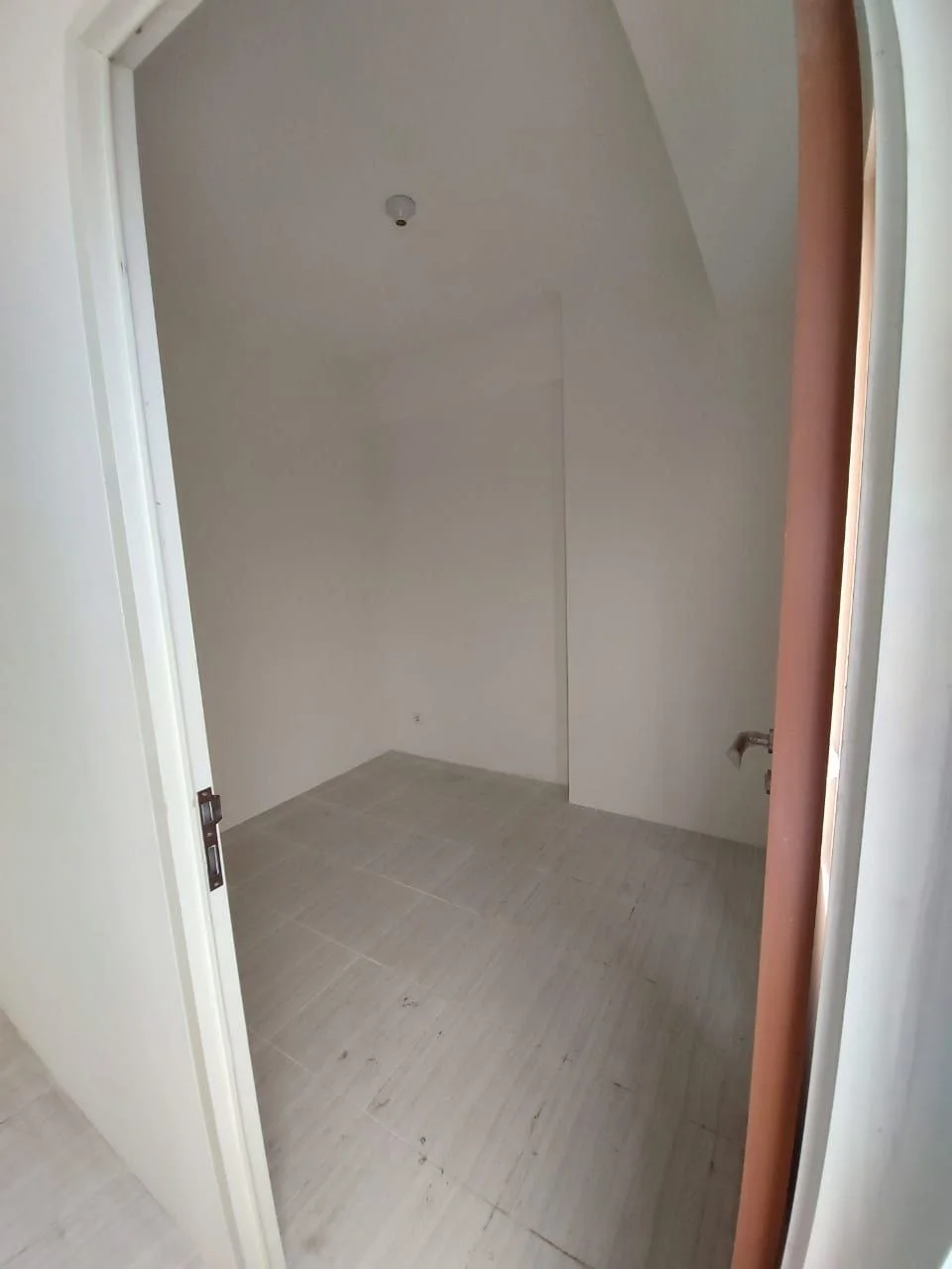 Disewakan Apartemen Strategis 2BR di Puncak CBD Surabaya Barat - Thumbnail 2