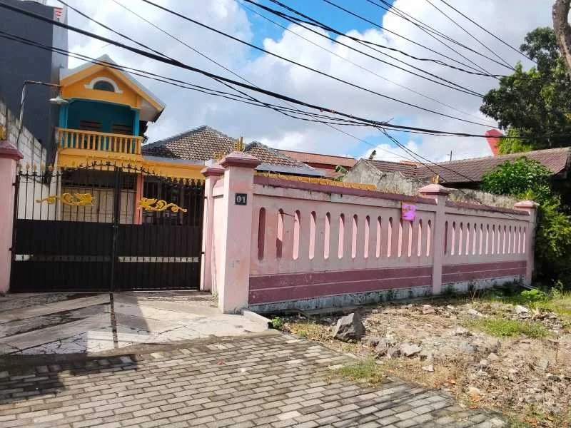DIJUAL RUMAH DI JAMBANGAN SURABAYA SELATAN - LOKASI STRATEGIS
