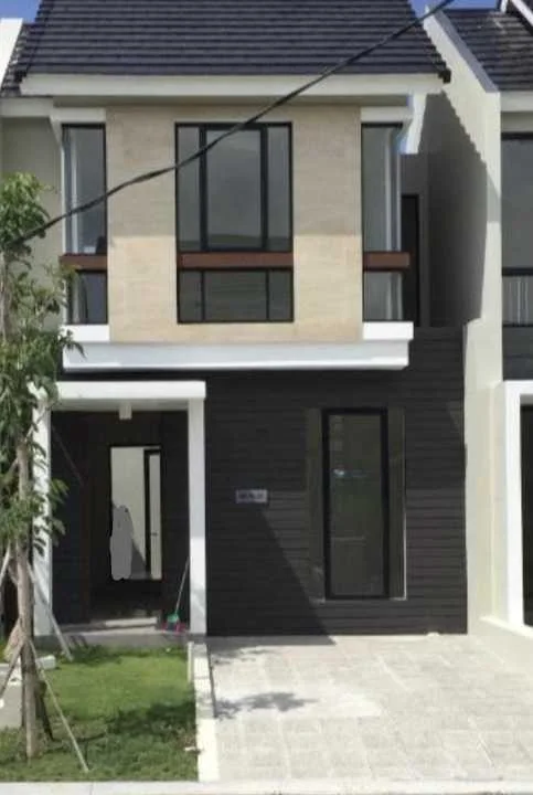 Dijual Rumah Siap Huni di North West Lake Surabaya Barat