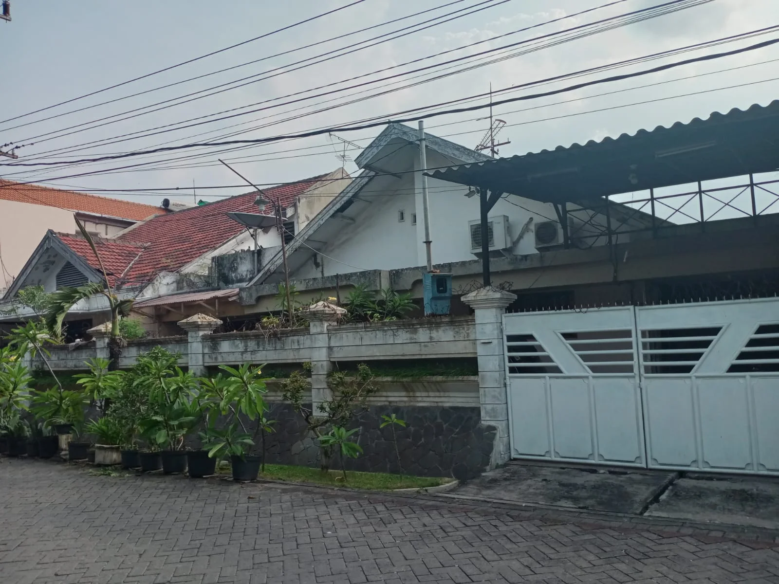 DIJUAL Rumah Besar Lokasi Premium Dharma Husada, Surabaya Timur