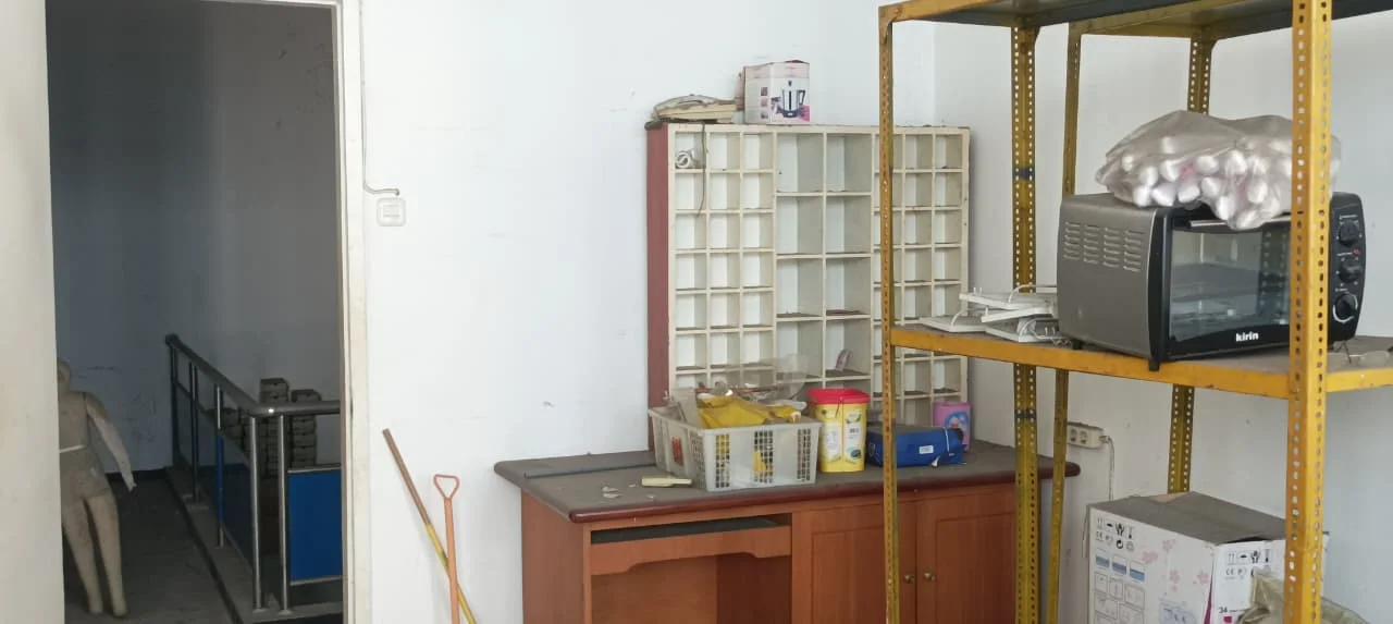 Dijual Ruko 3 Lantai Strategis Kawasan CBD HR Muhammad, Surabaya Barat - Thumbnail 3