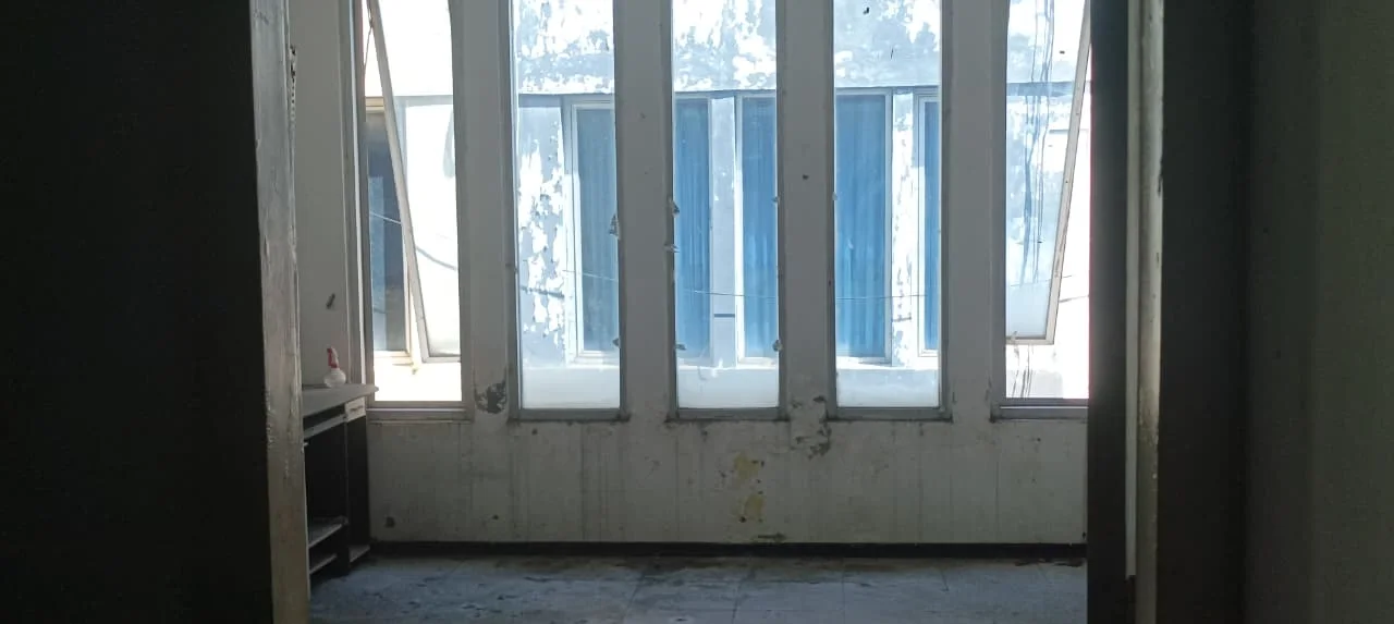 Dijual Ruko 3 Lantai Strategis Kawasan CBD HR Muhammad, Surabaya Barat - Thumbnail 4