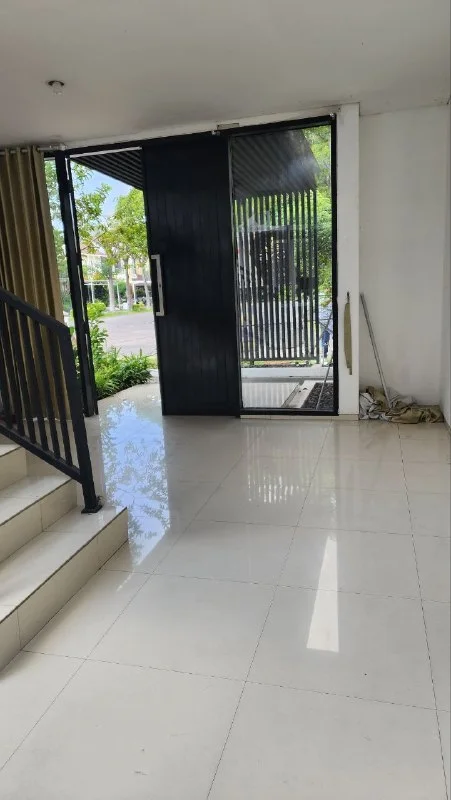 Dijual/Disewakan Rumah Mewah Langka Lokasi Strategis di Perumahan The Gayungsari Surabaya Selatan - Thumbnail 3