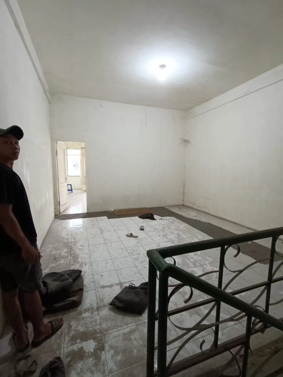Dijual Cepat Ruko 3,5 Lantai di Pengampon Square Surabaya Pusat - Thumbnail 4