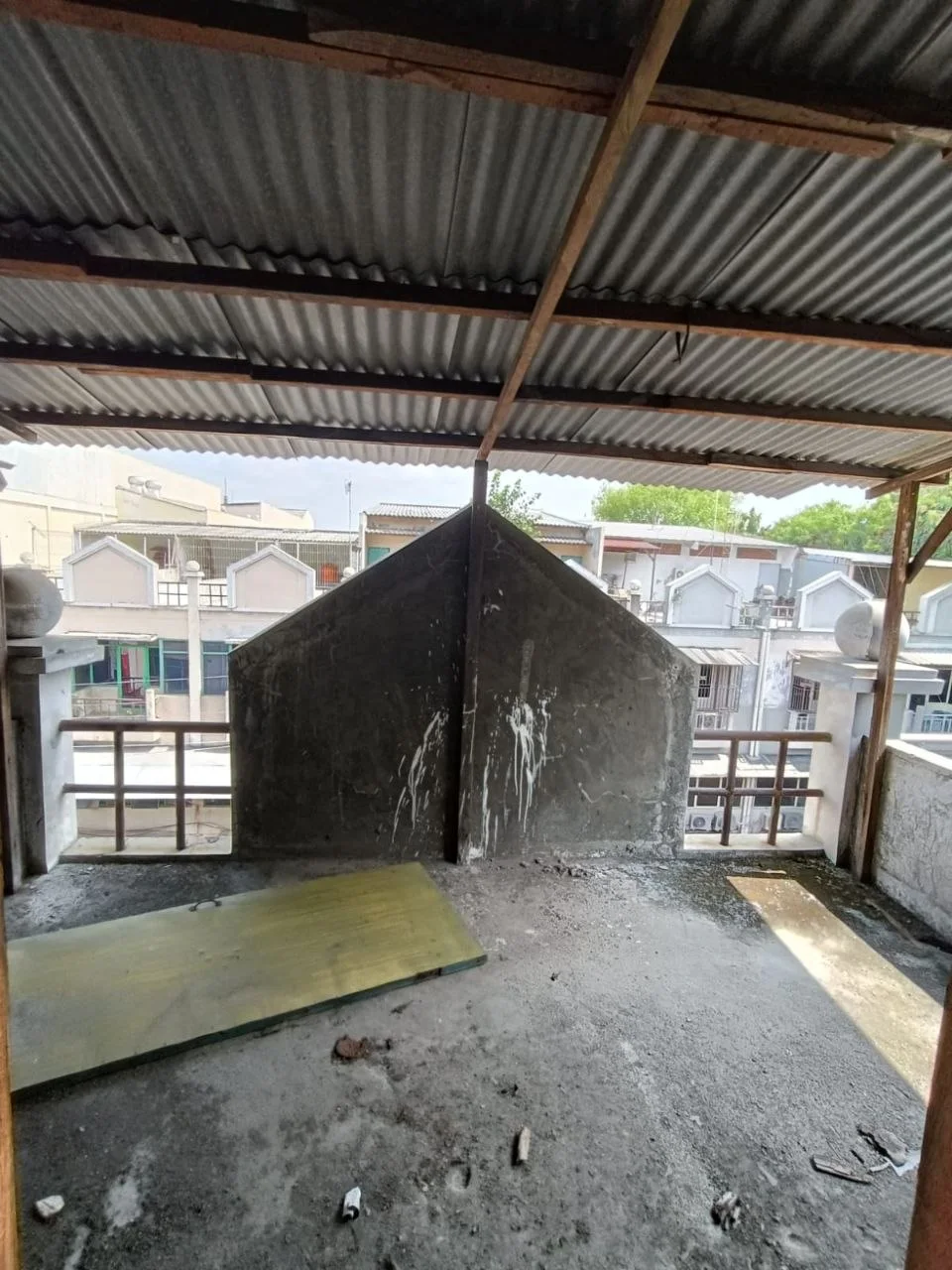 Dijual Cepat Ruko 3,5 Lantai di Pengampon Square Surabaya Pusat - Thumbnail 5
