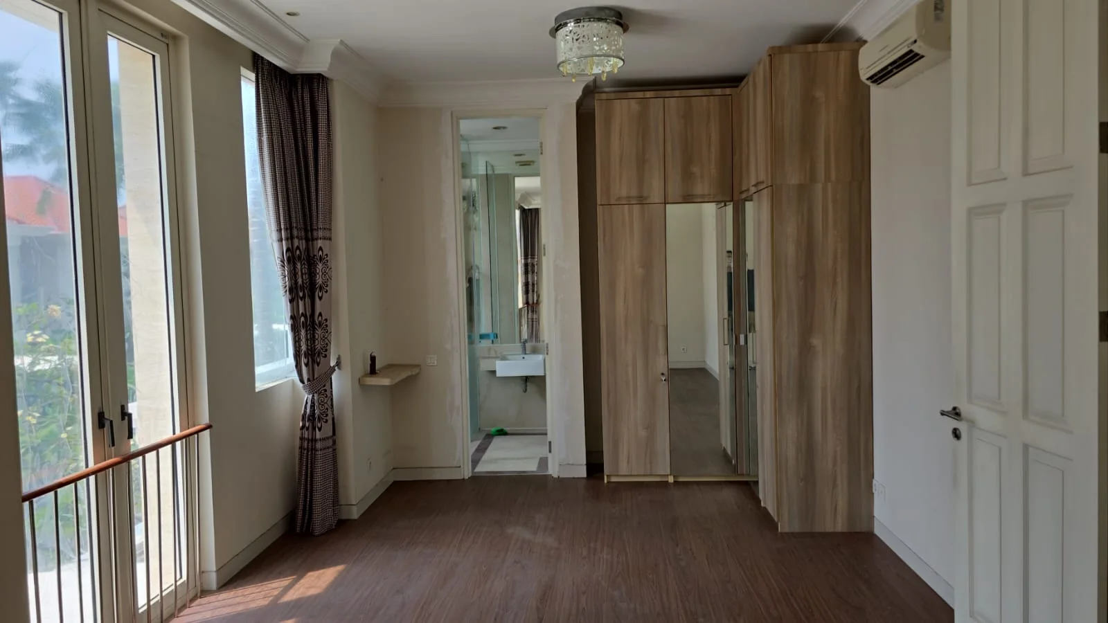 Dijual Rumah Strategis di Lariz Wood Pakuwon Indah Surabaya Barat - Thumbnail 6