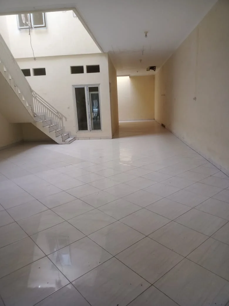 Disewakan Rumah Besar Lokasi Premium di Kalibokor Selatan Surabaya Pusat - Thumbnail 6