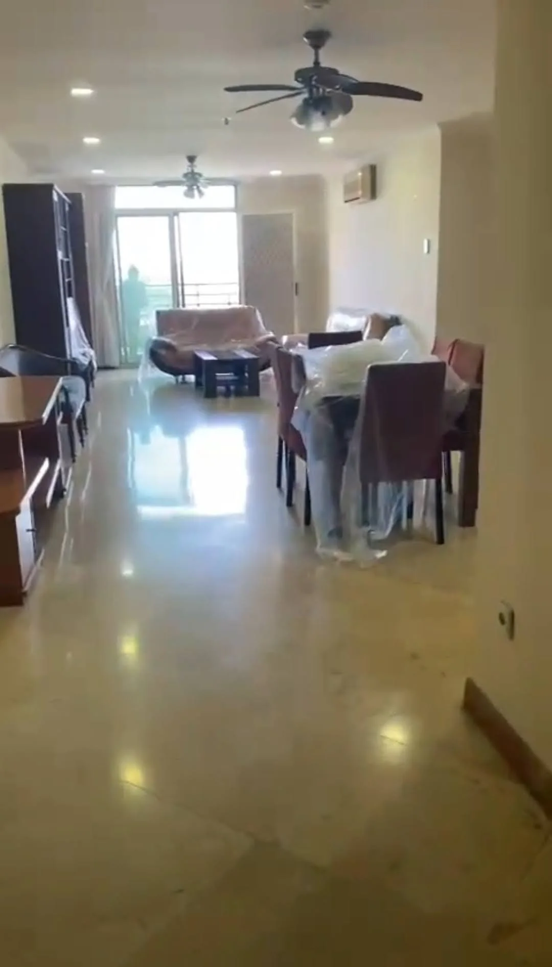 Disewakan Condominium Graha Famili 3 BR Full Furnished – Surabaya Barat
