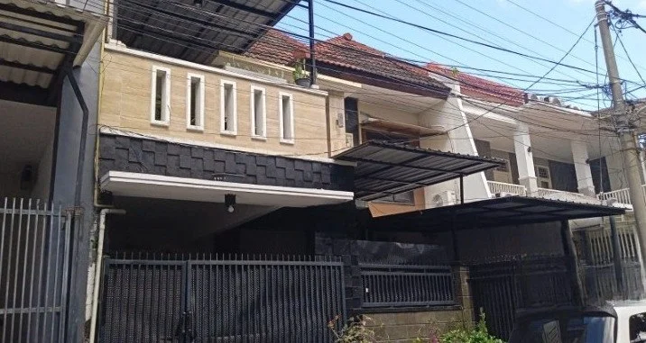 DIJUAL Rumah 2 Lantai Di Kawasan Darmo Indah Asri, Surabaya Barat.