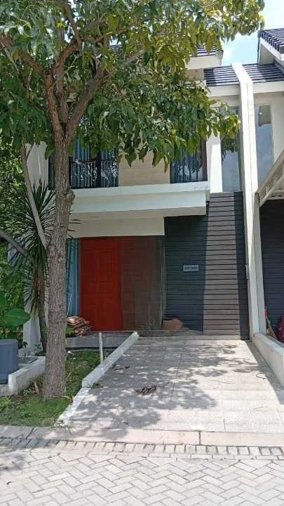 Disewakan Rumah Siap Huni di Northwest Lake Citraland Surabaya Barat - Image 1