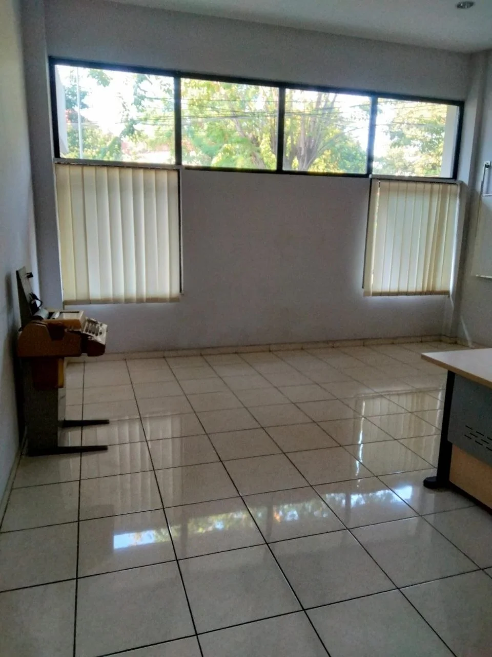 Dijual Kantor Luas Strategis di Jalan Raya Sarono Jiwo Surabaya Timur - Thumbnail 5