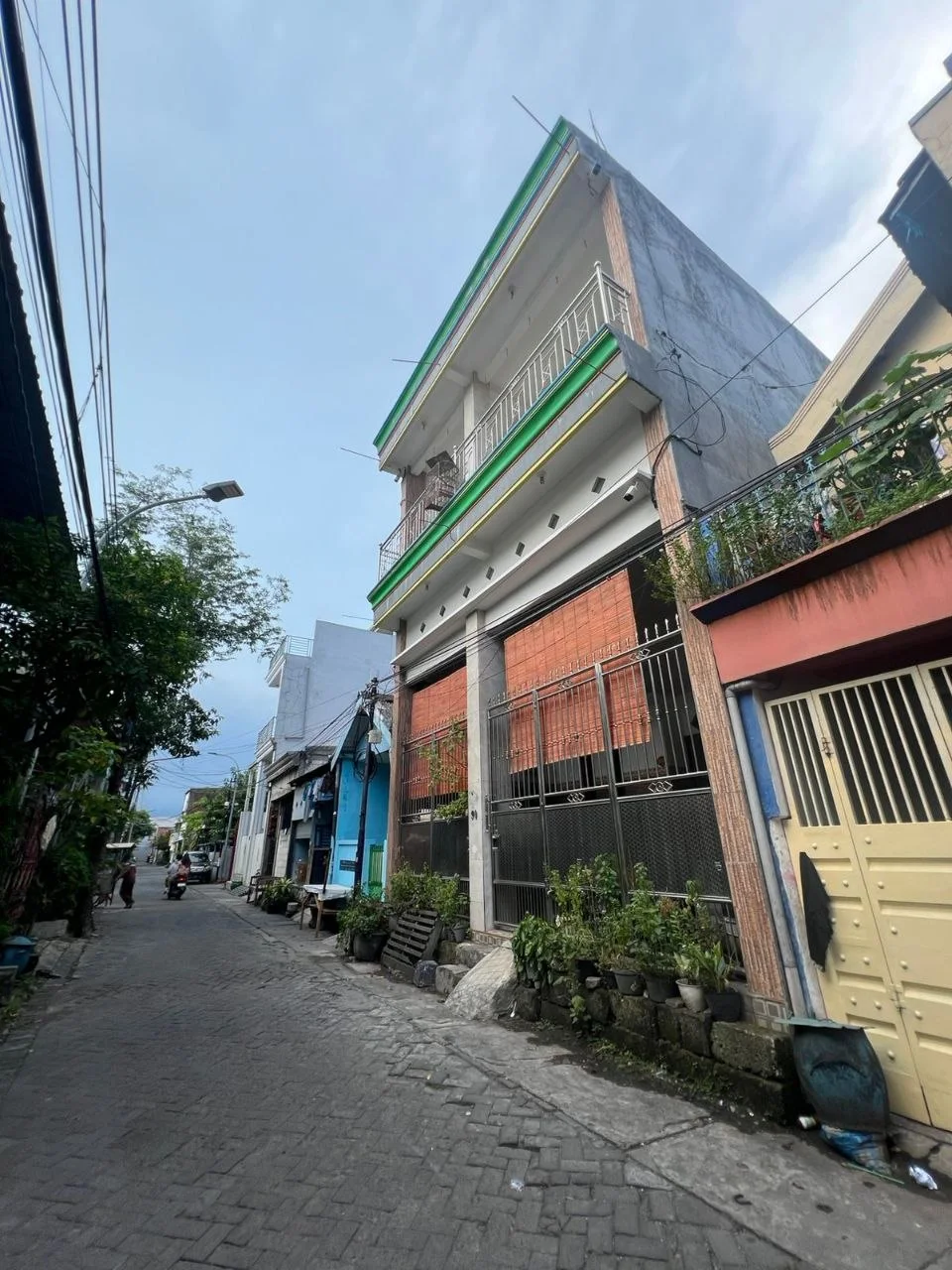 DIJUAL Rumah 3 Lantai Luas, Simo Pomahan, Sukomanunggal, Surabaya Barat