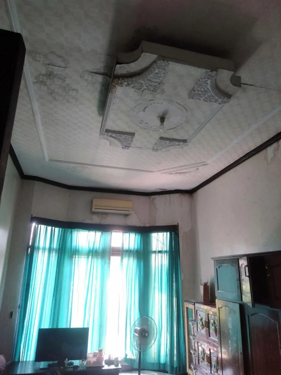 Dijual Rumah 2 Lantai Lokasi Super Strategis di Wisma Bungurasih, Waru, Sidoarjo - Thumbnail 4
