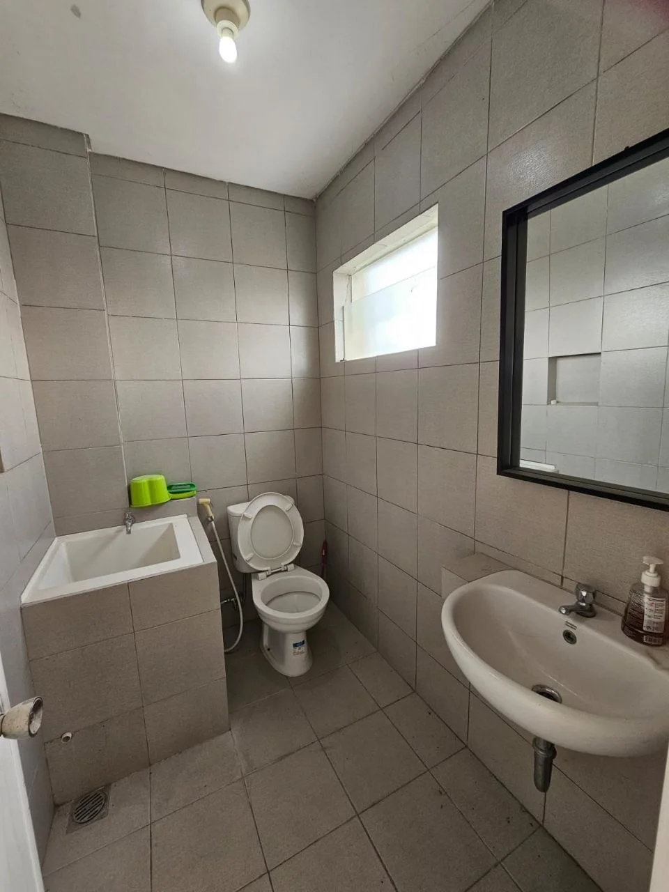 Dijual Ruko 3 Lantai Strategis di Palma Galeria Surabaya Barat - Thumbnail 7