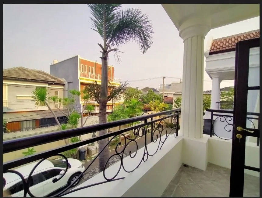 Dijual/Disewakan Rumah Megah 2 Lantai di Galaxy Royal Palace Surabaya Timur - Thumbnail 6