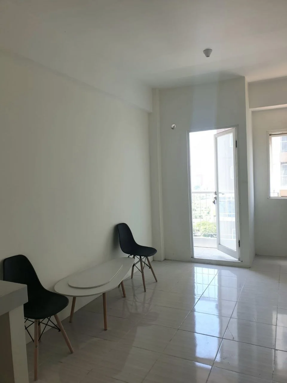 Disewakan Apartemen Semi Furnish di Puncak Dharmahusada Surabaya Timur - Thumbnail 4