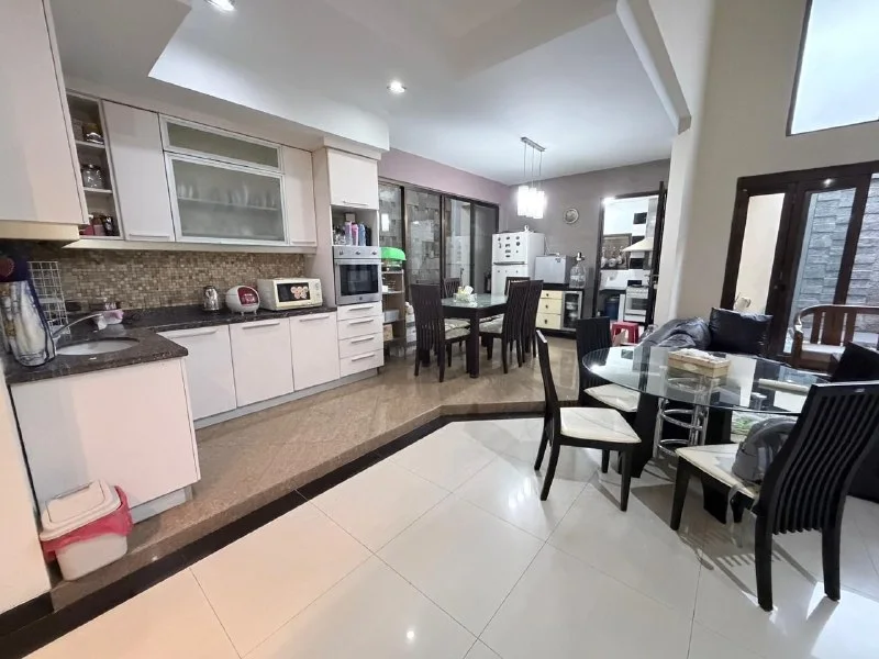 Dijual Rumah Strategis Siap Huni di Citraland Puri Widya Kencana Surabaya Barat - Thumbnail 7