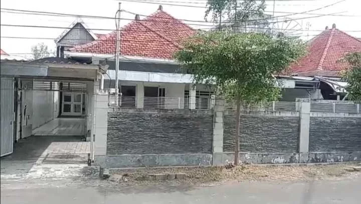 Dijual Rumah Nyaman di Jalan Telasih Surabaya Pusat - Thumbnail 2