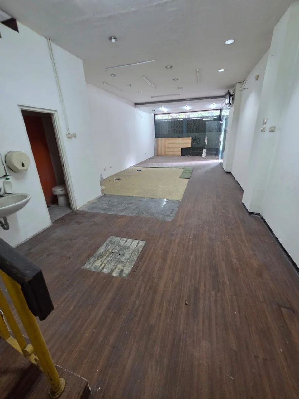 Dijual/Disewakan Ruko di Raya Kayoon Landmark Lokasi Strategis Surabaya Pusat - Thumbnail 5