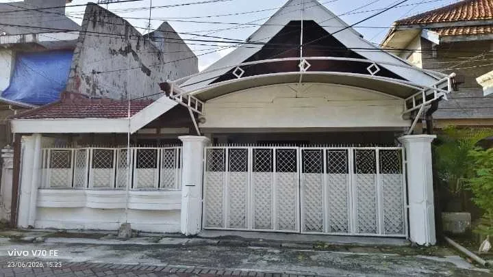 Dijual Rumah Nyaman Area Strategis Barata Jaya Surabaya Timur - Thumbnail 2