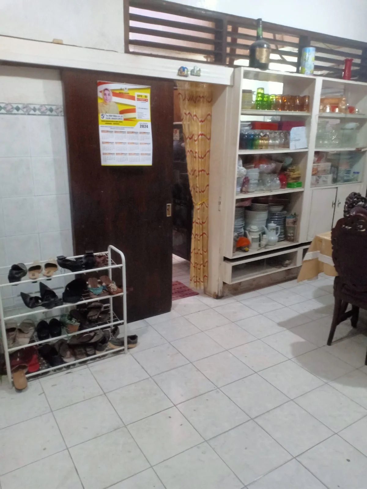 Dijual Rumah Nyaman Area Strategis Barata Jaya Surabaya Timur - Thumbnail 4