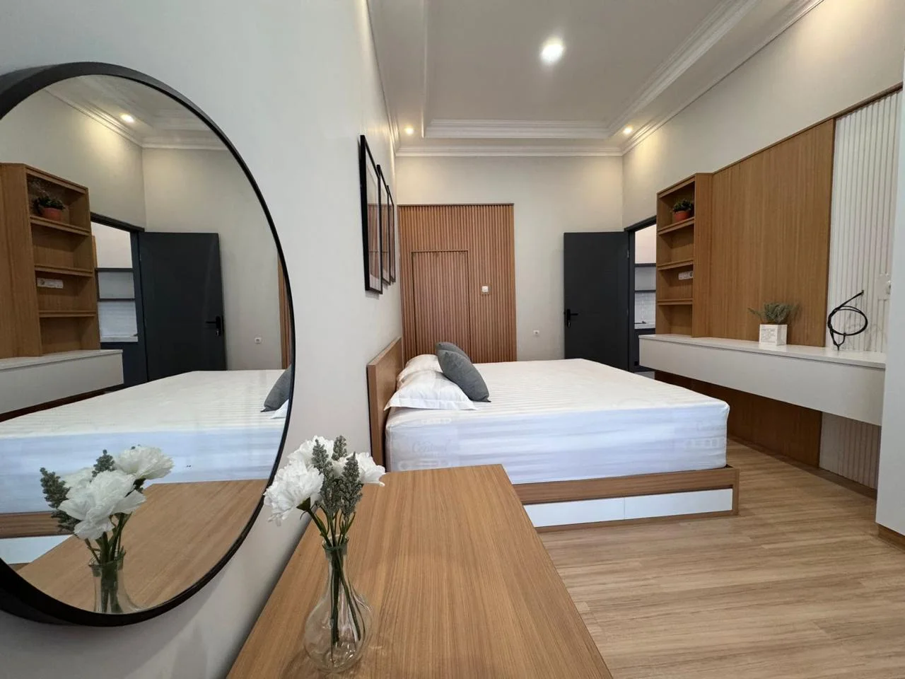 Dijual Rumah 1 Lantai Full Furnished Mewah di Griya Asri Pakuwon City Surabaya Timur - Thumbnail 11