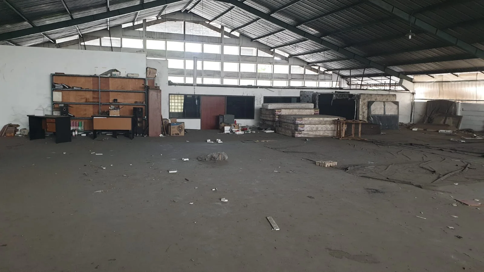 Dijual Gudang Lokasi Strategis Nol Jalan Raya Kenjeran Surabaya Timur - Image 1