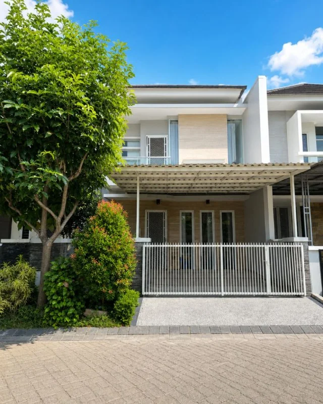Dijual/Disewakan Rumah Strategis Siap Huni di San Diego Pakuwon City Surabaya Timur - Image 1