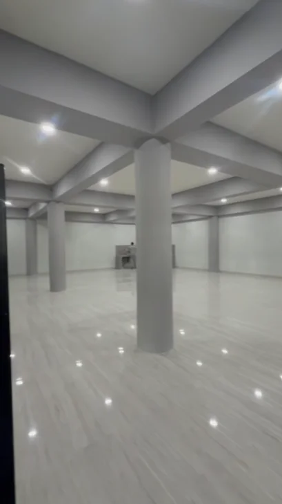 Dijual/Disewakan Gedung Luas Siap Huni di Wilayah Raya Jelidro Surabaya Barat - Image 1