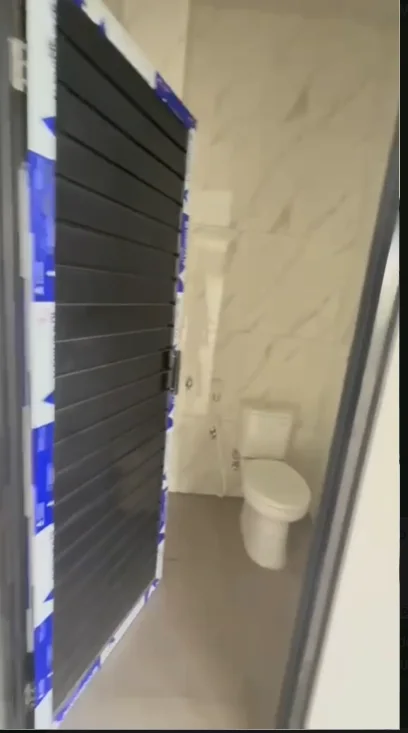 Dijual/Disewakan Gedung Luas Siap Huni di Wilayah Raya Jelidro Surabaya Barat - Thumbnail 3