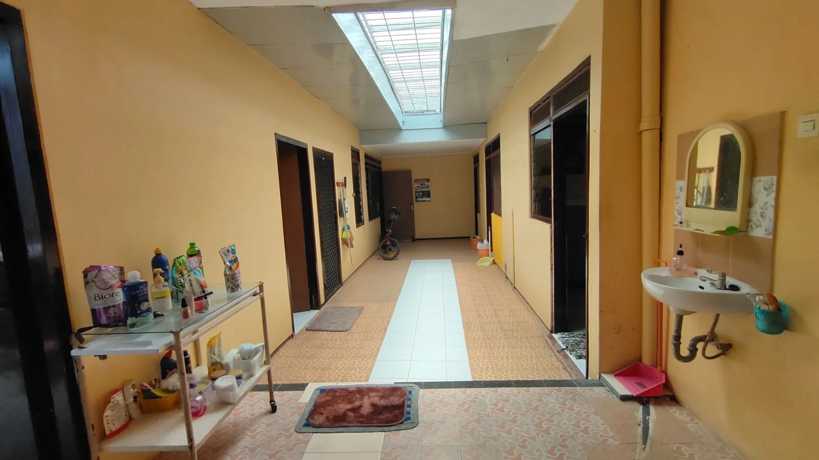 Dijual Rumah Besar dan Strategis di Rungkut Menanggal Surabaya Timur - Thumbnail 2