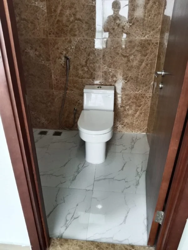 Dijual Apartemen Eksklusif Berlokasi di Kawasan Strategis Grand Sungkono Lagoon Venetian Surabaya Barat - Thumbnail 8