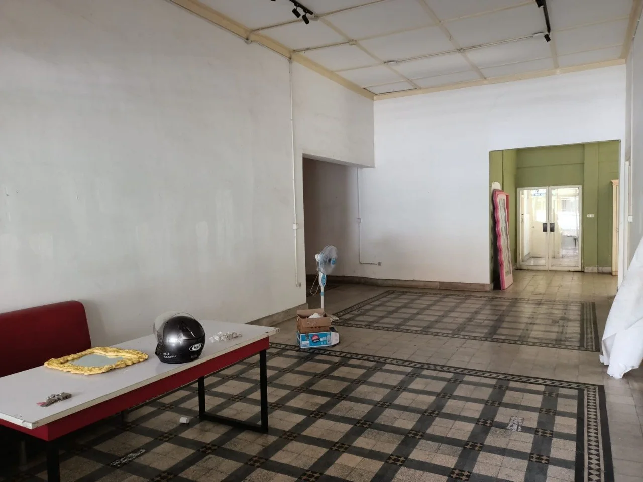 Disewakan Rumah Luas Siap Huni di Dr Wahidin Surabaya Pusat - Thumbnail 4