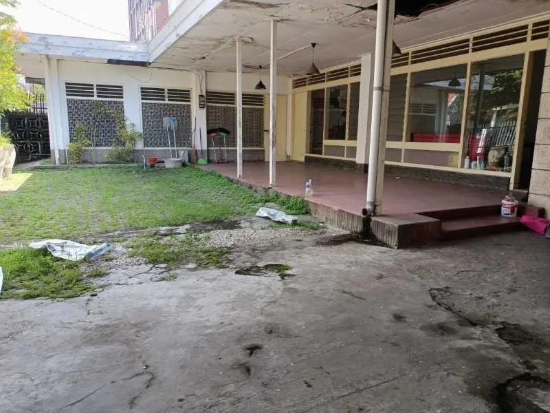 Disewakan Rumah Luas Siap Huni di Dr Wahidin Surabaya Pusat - Thumbnail 6