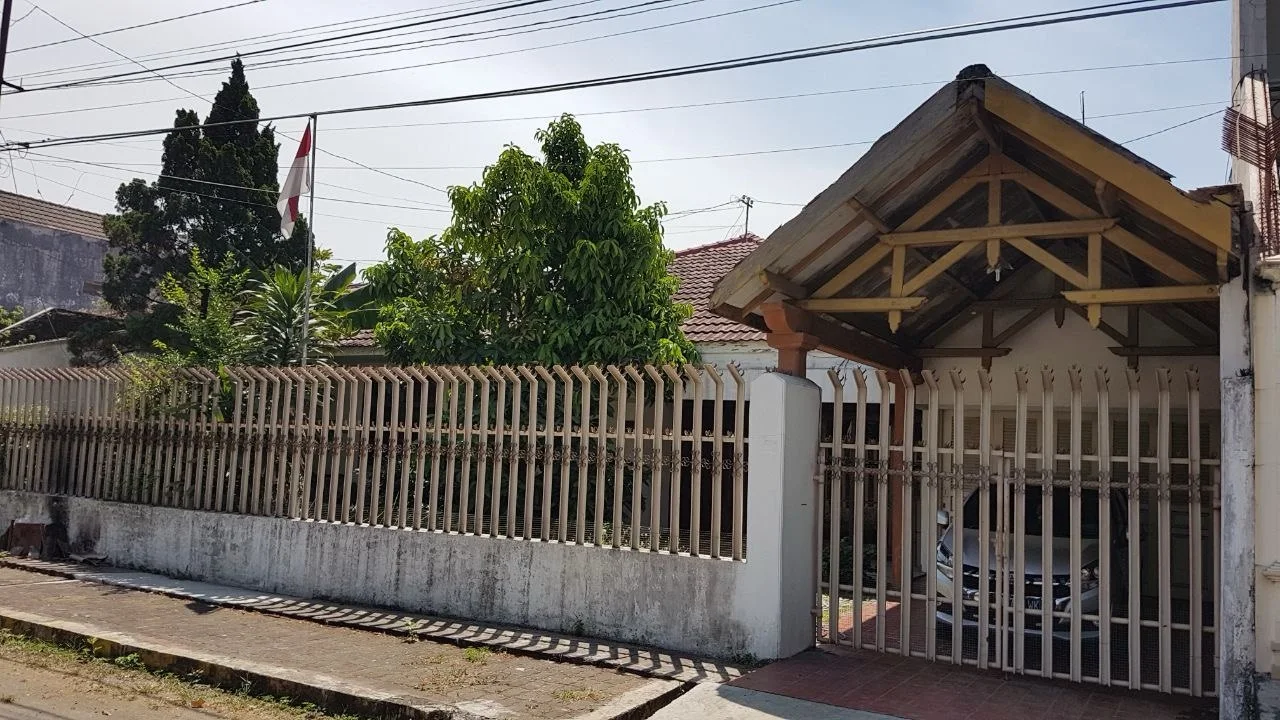 Dijual Rumah Lokasi Strategis Siap Huni di Wilayah Darmo Harapan Surabaya Barat