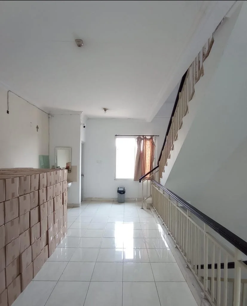 Dijual Ruko Cocok Untuk Usaha di Wilayah Hawaaian Cengkareng Jakarta Barat - Thumbnail 3