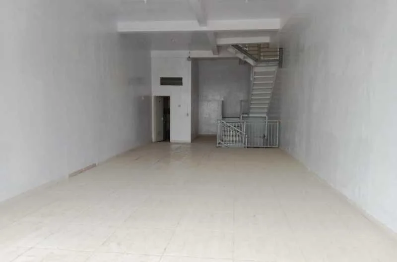 Disewakan Gudang dan Ruko Strategis Cocok Untuk Usaha di Jalan Raya Kuwukan Surabaya Barat - Thumbnail 4