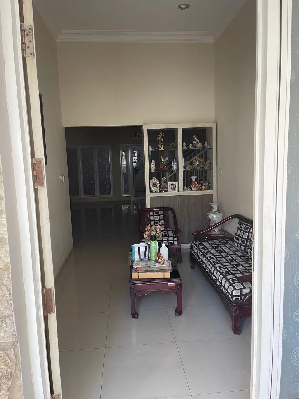 Dijual Rumah 2 Lantai Minimalis Siap Huni di Wilayah Kedinding Tengah Sekolahan Surabaya Utara - Thumbnail 6