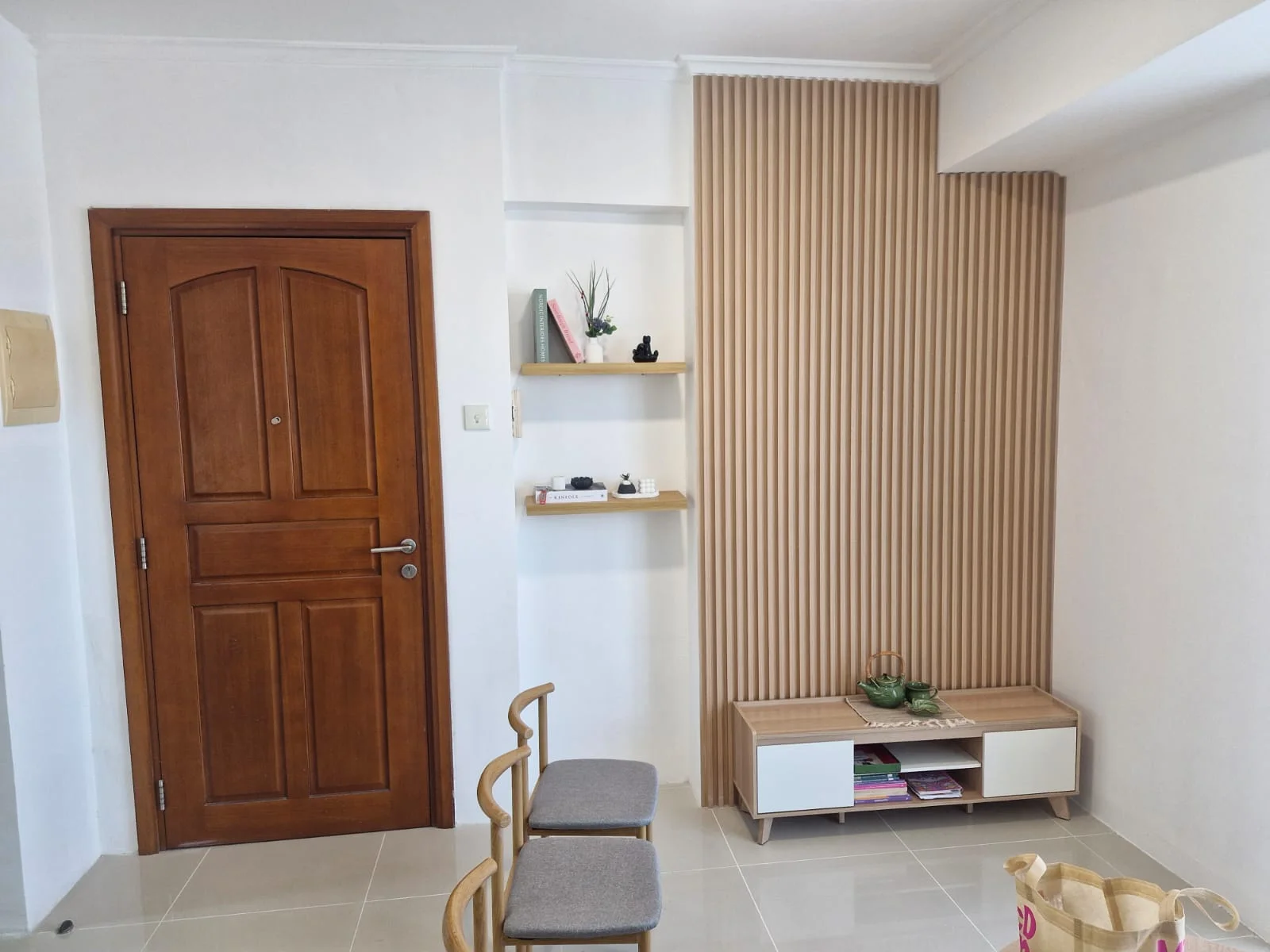 Dijual Apartemen Murah Lokasi Strategis Waterplace Pakuwon Indah Surabaya Barat - Thumbnail 2