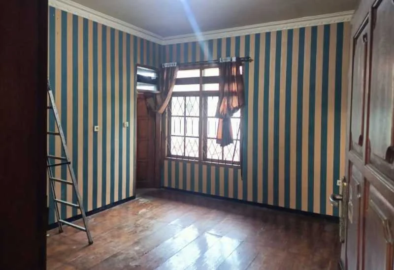 Dijual Rumah Mewah 2 Lantai 6 BR Kawasan Premium Dekat Bandara di Deltasari Indah Waru Sidoarjo - Thumbnail 3